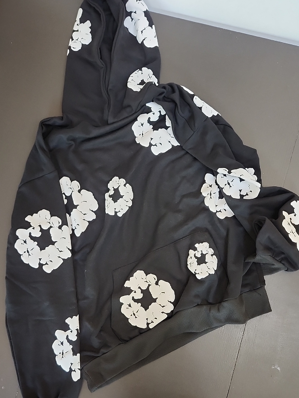 Medium Harajuku Sweater Cartoon Shark Hoodie in black